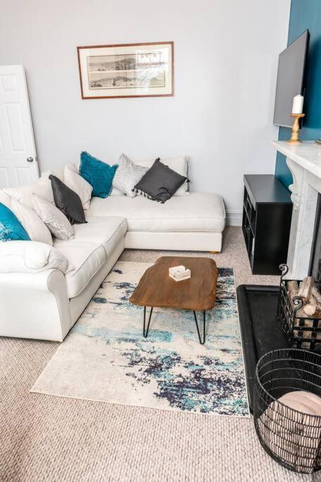 * Popular * Stunning Quiet Apartment By The Sea Torquay Buitenkant foto
